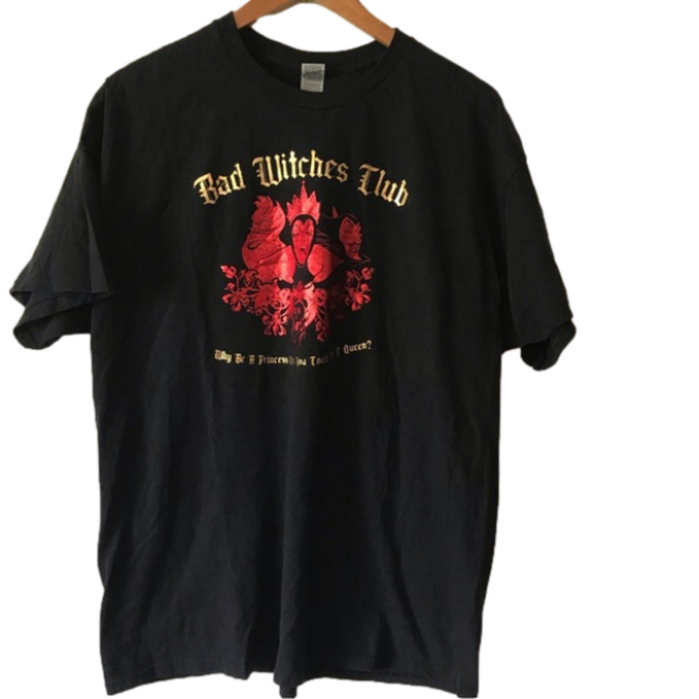 WOMEN’S Disney witches T-shirt. Women’s size XL.